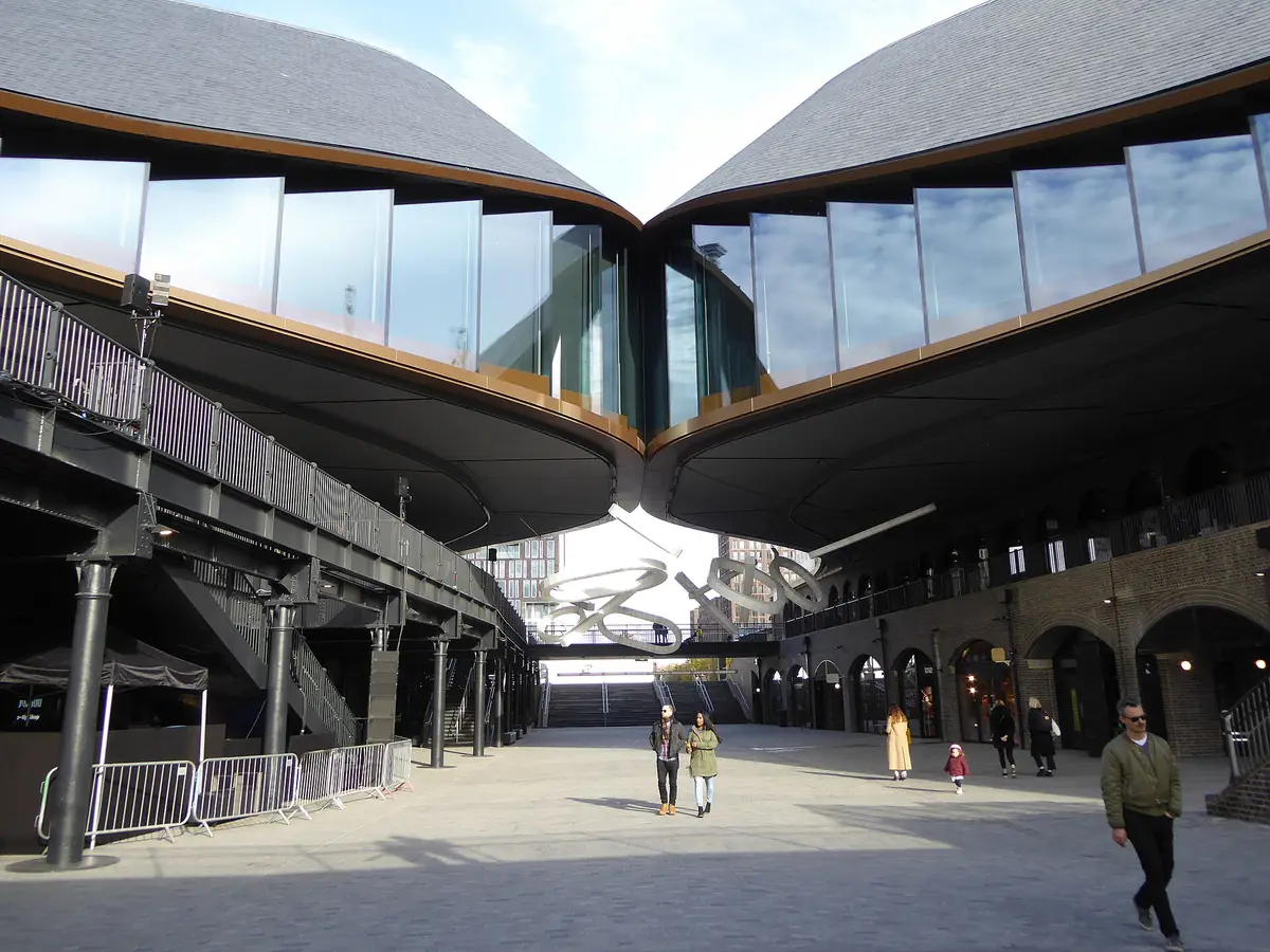 Granary Square and Coal Drops Yard, King's Cross