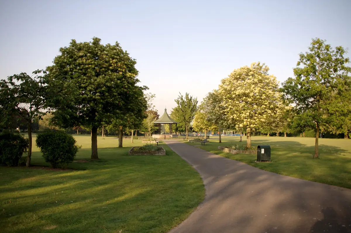 Brent Lodge Park and Hanwell Zoo, Hanwell