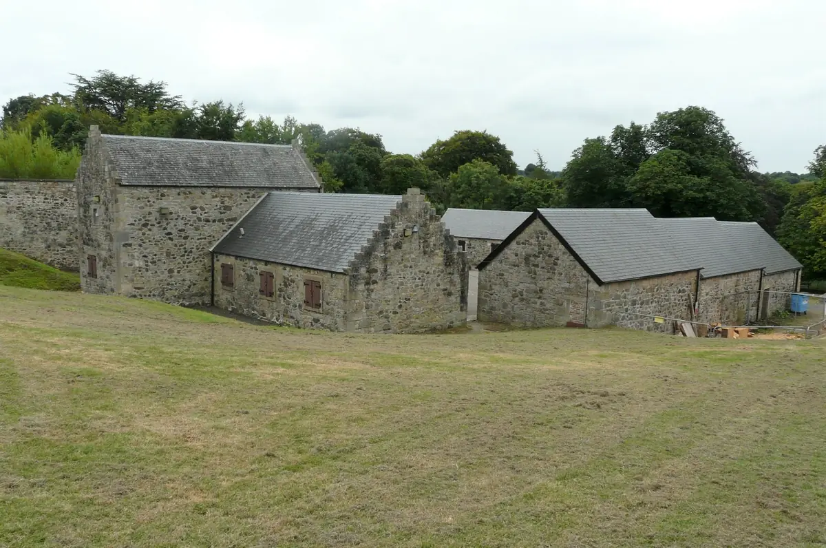 Muiravonside Country Park, Whitecross