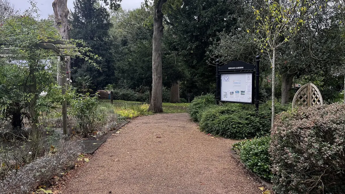 Bernays Gardens, Stanmore