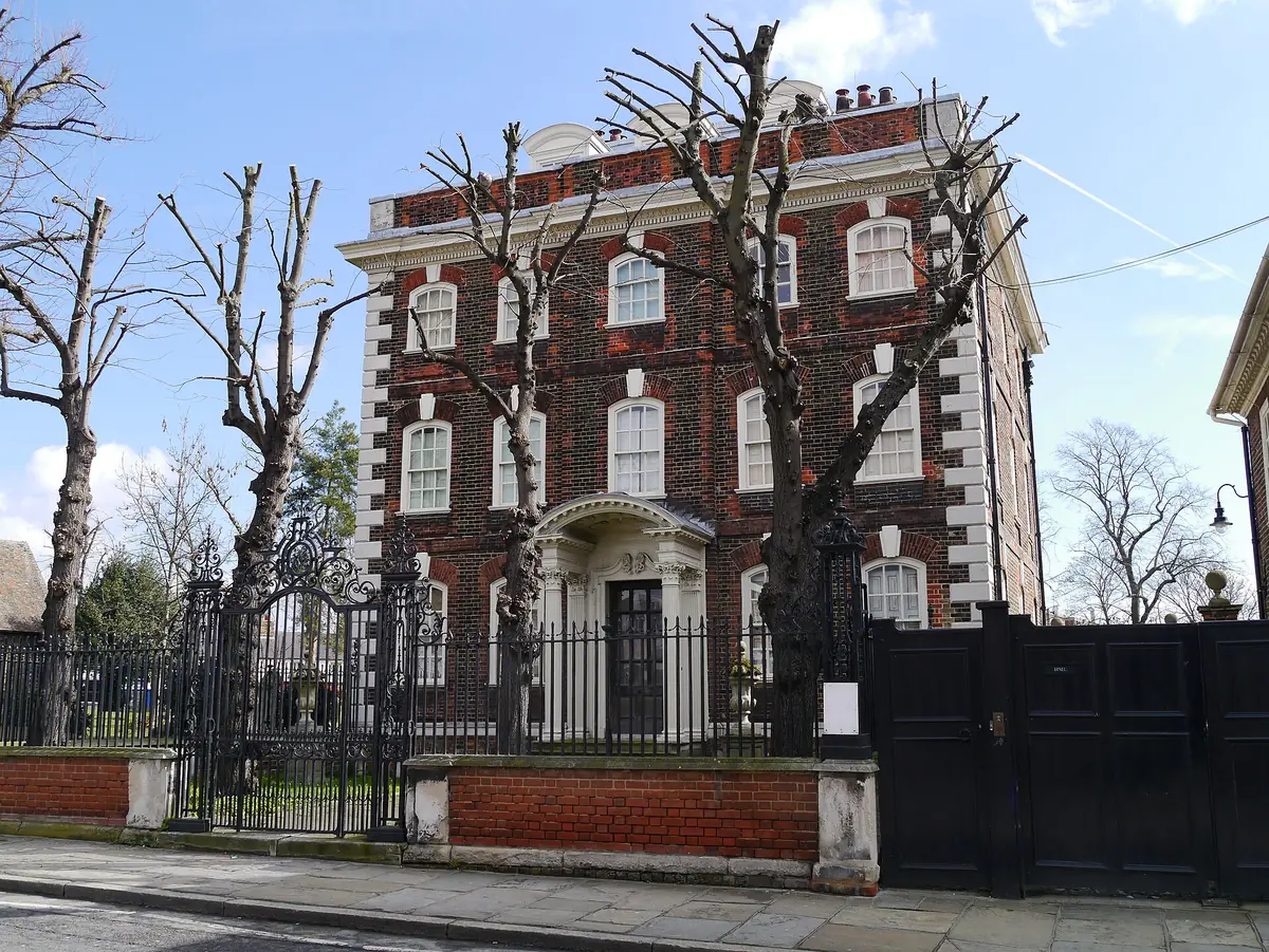 Rainham Hall, Rainham