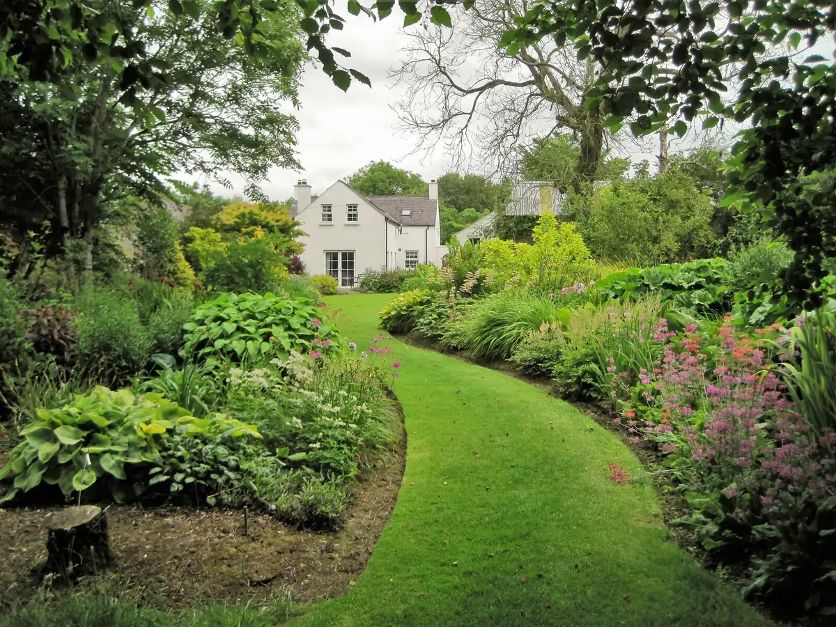 Ballyrobert Gardens, Ballyrobert