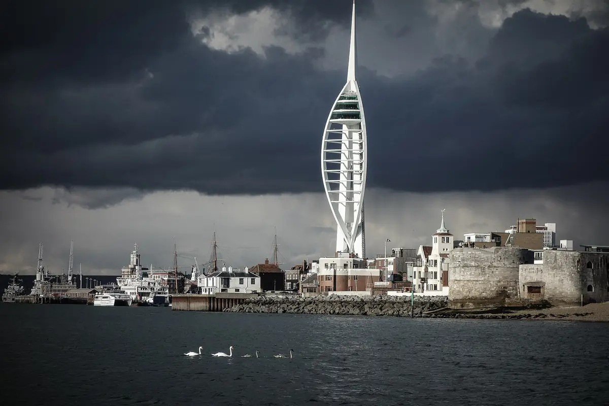 Spinnaker Tower, Gunwharf