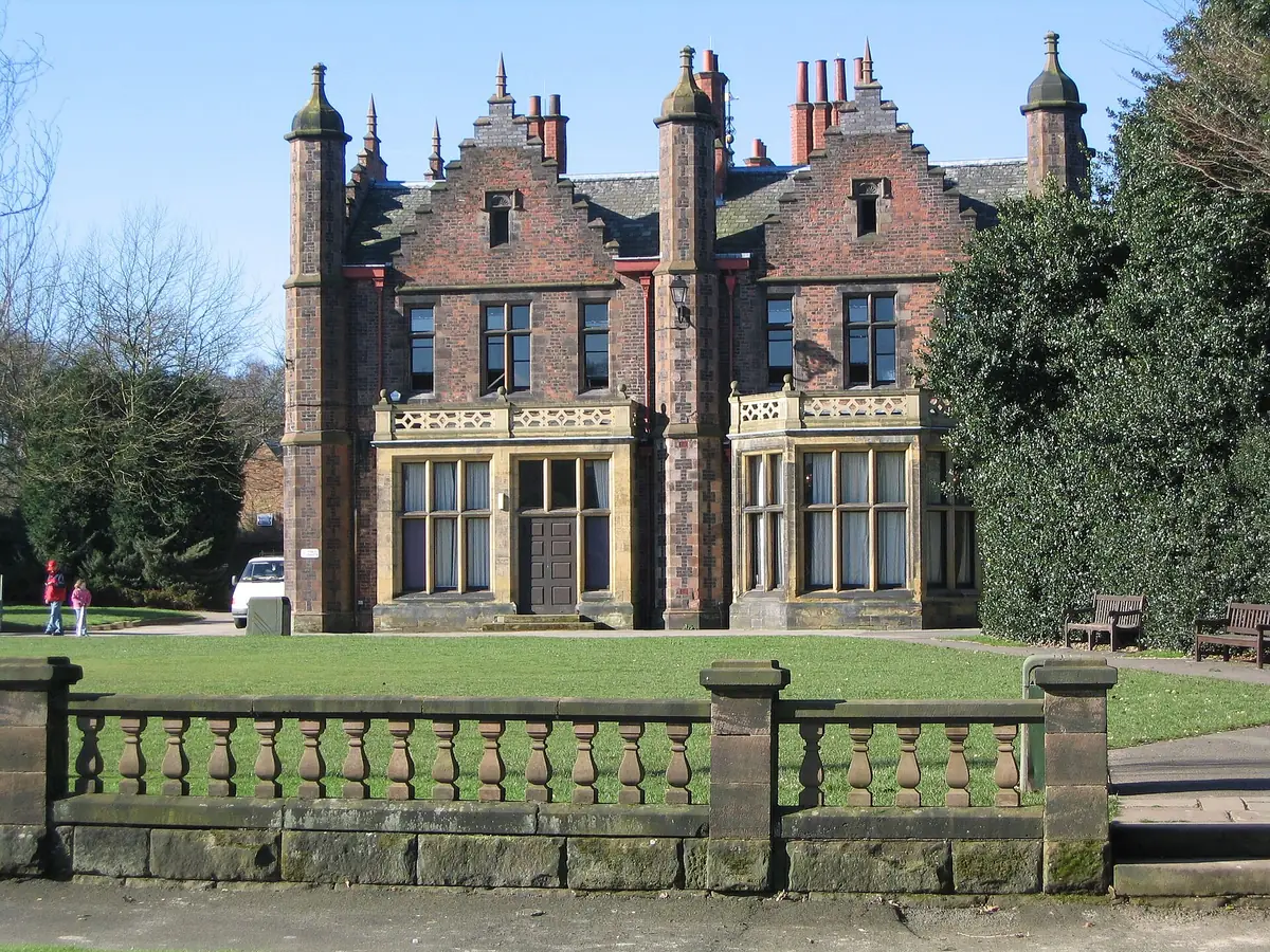 Walton Hall and Gardens, Walton