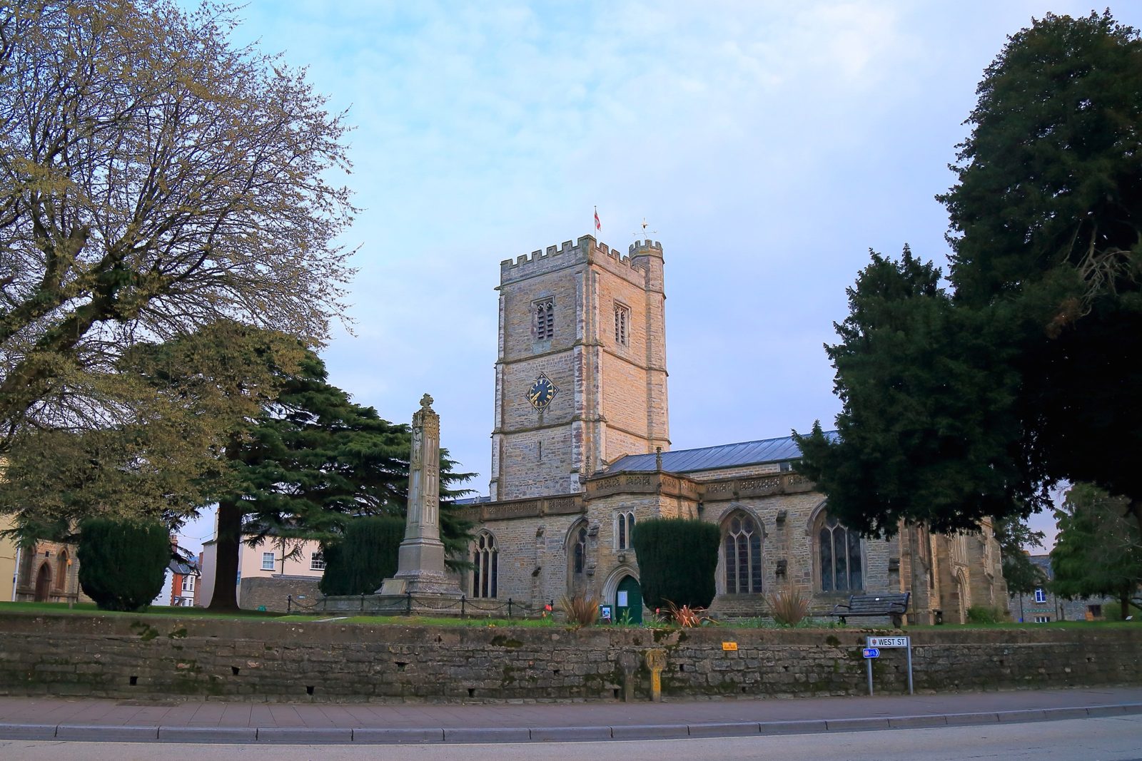 Axminster, Honiton