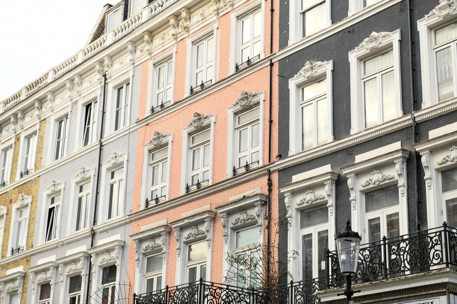 Earls Court, Holland Park