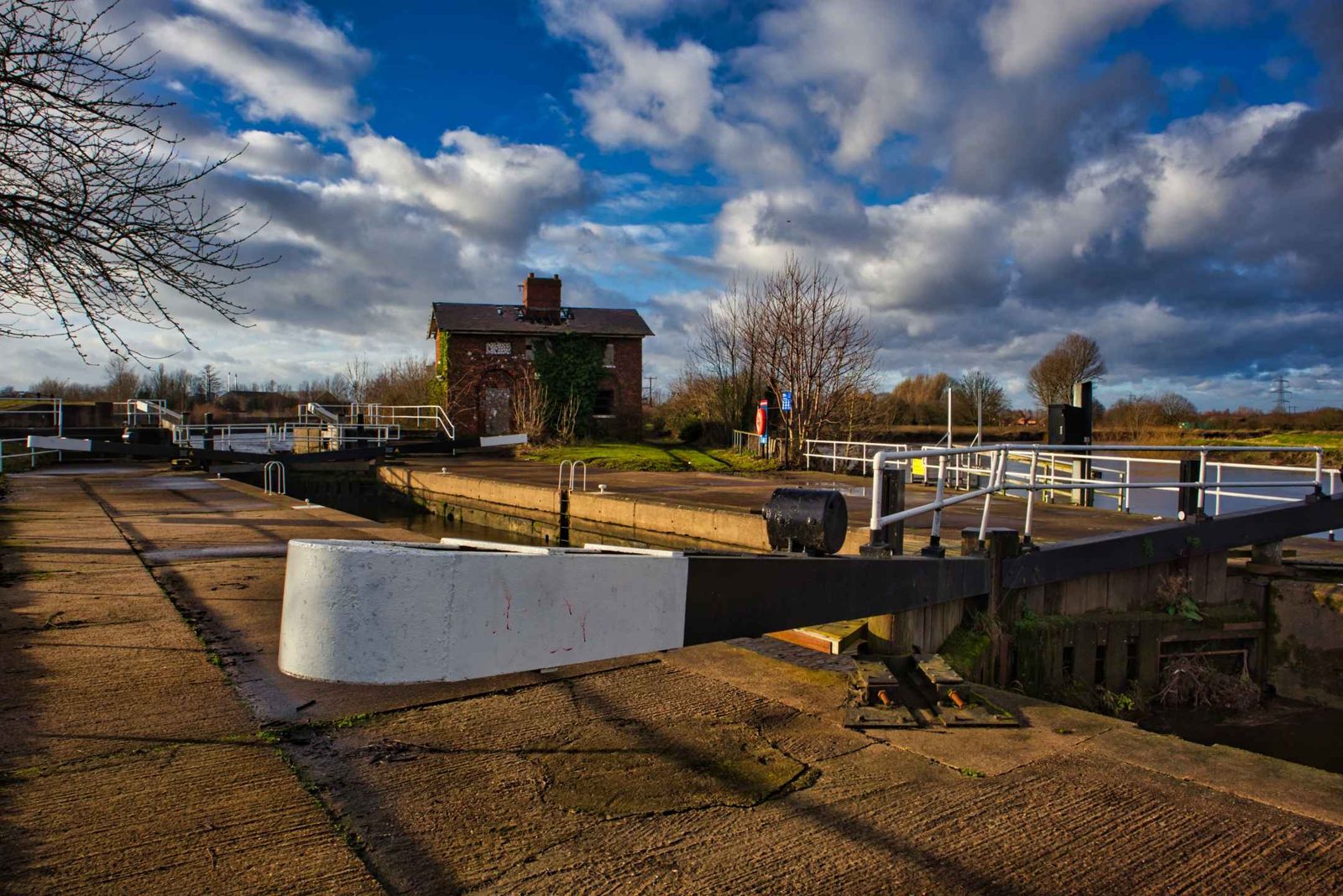 Knottingley, Featherstone