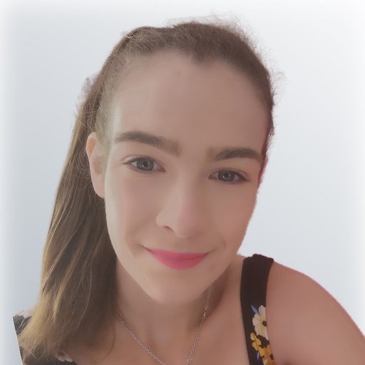 Alice R., live-in carer who could come to Southampton