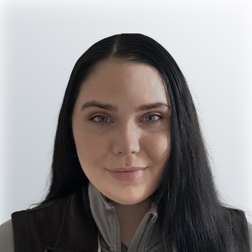 Roxanne M, carer