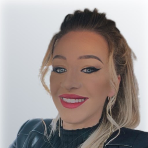Photo of carer Raluca Ariana G.