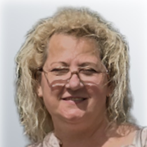 Adriana Ileana T, carer