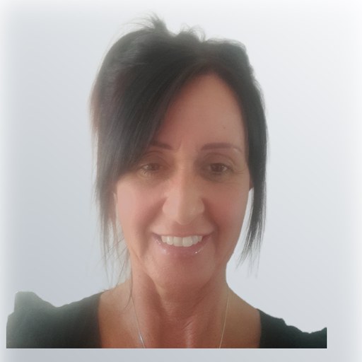 Dionne M, carer