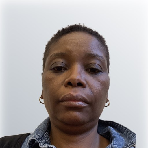 Tsitsi C, carer