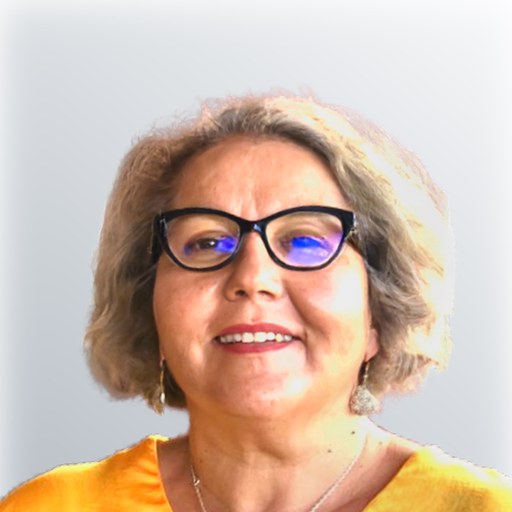 Mariana Liliana C, carer