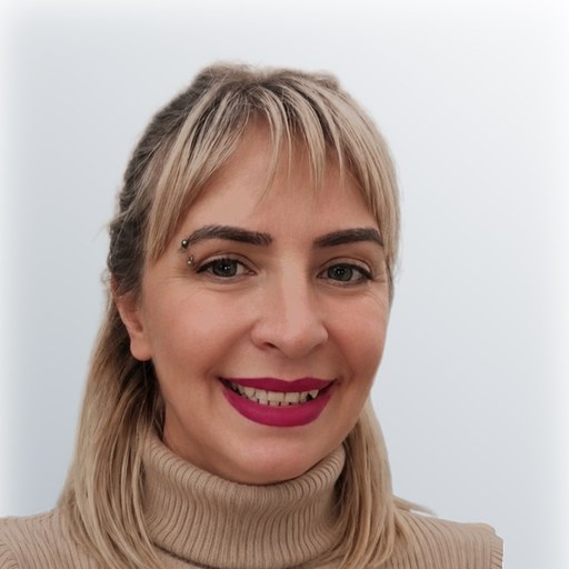 Alina S., carer in Watford