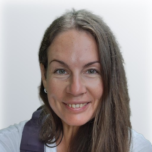 Adrienn �, carer