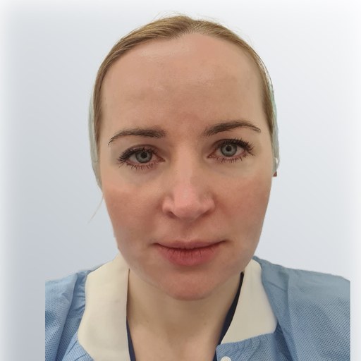 Karolina F, carer