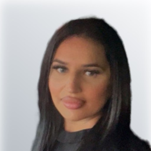 Photo of carer Amina K.