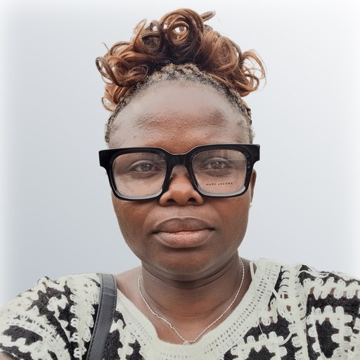 Photo of carer Kemi A.