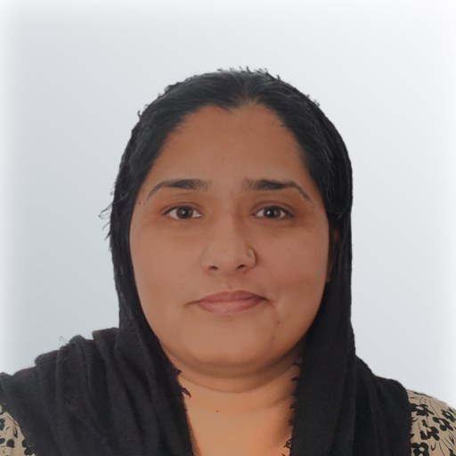 Muqadas F, carer