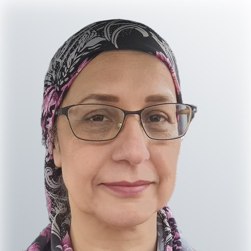 Photo of carer Aisha K.
