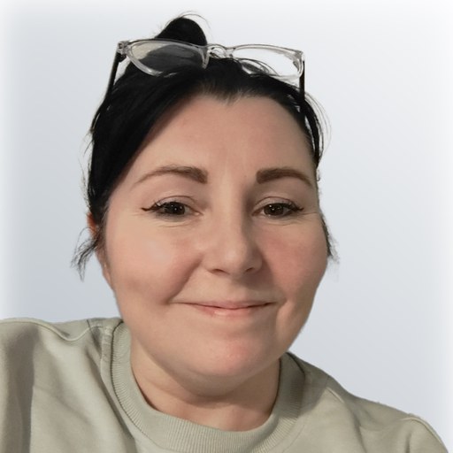 Photo of carer Tracey B.